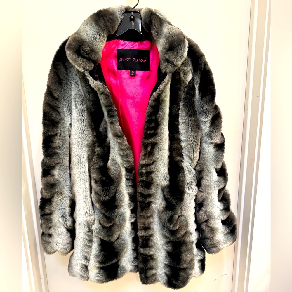Betsey Johnson Fluffy Faux Chinchilla Coat. Size XS. Fits like XS/S. A+